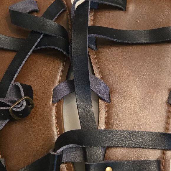 Lot of 3 Sandals: Mossimo, Jinny, & Jeweled Thong Sandals - Picture 2 of 9